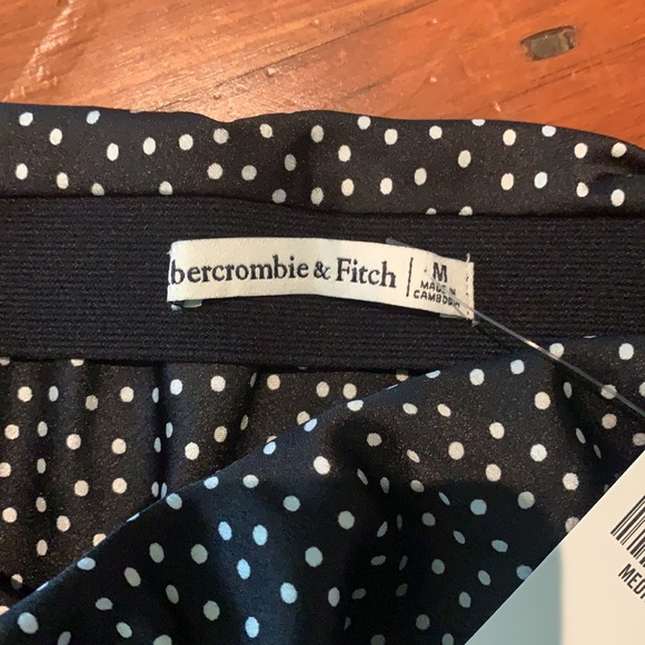 Abercrombie mini skirt - Picture 3 of 3